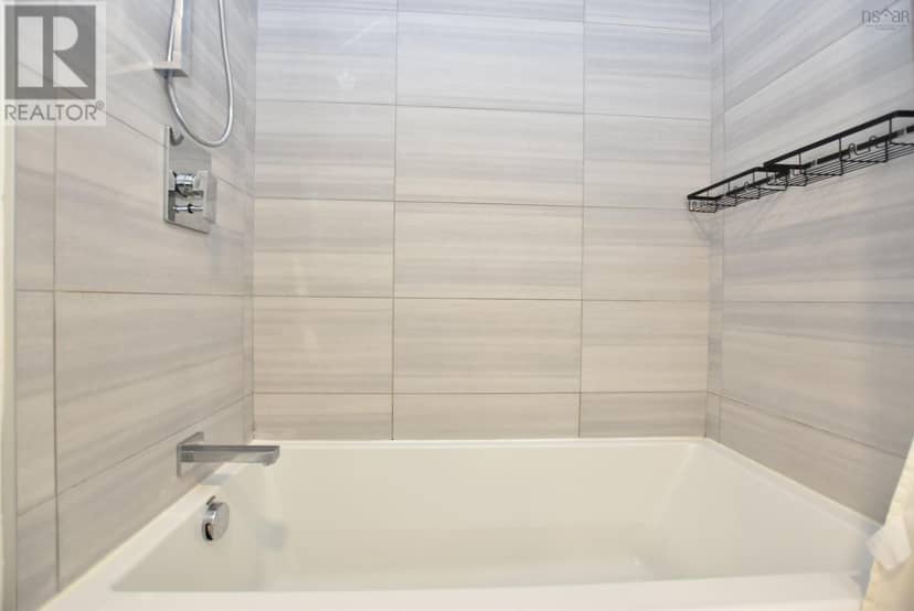 710 1048 Wellington Street — photo 12 of 30