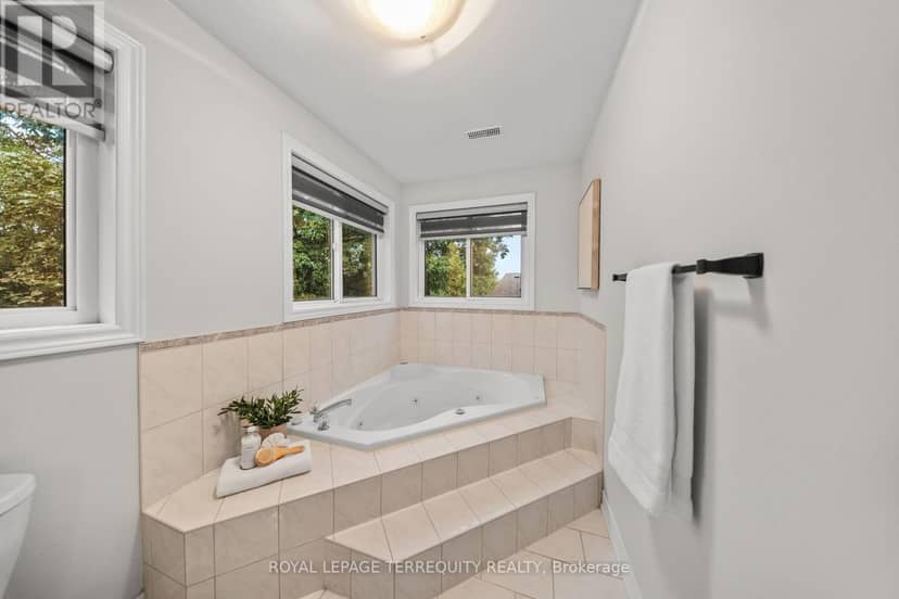 611 Capilano Crescent — photo 24 of 40