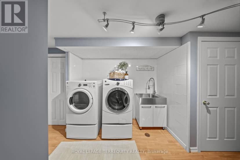 611 Capilano Crescent — photo 40 of 40