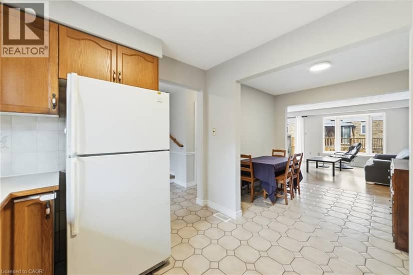 1475 UPPER GAGE Avenue Unit# 5 — photo 9 of 38