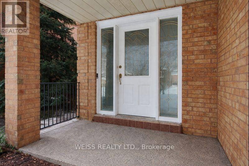 9 Tralee Street, Brampton, photo 2