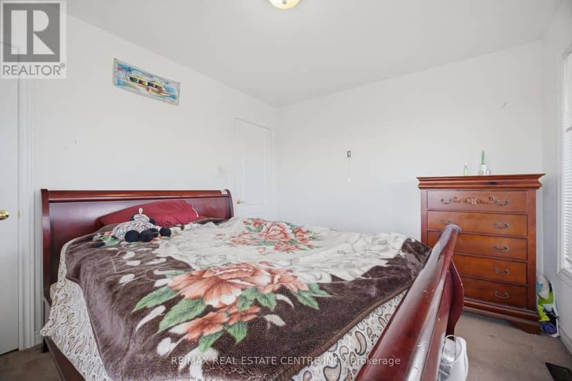 65 Connolly Crescent — photo 30 of 40