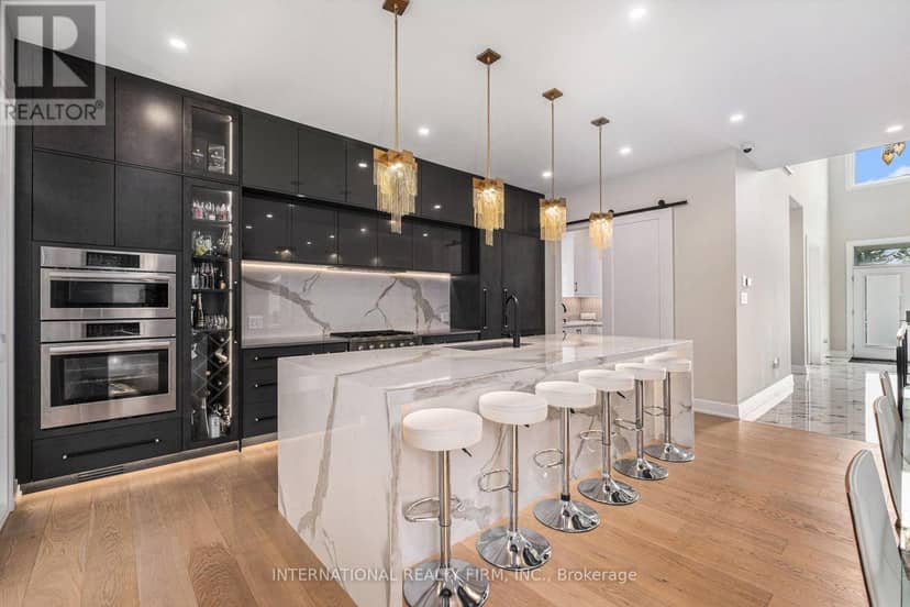 79 Boyce Avenue — photo 11 of 40