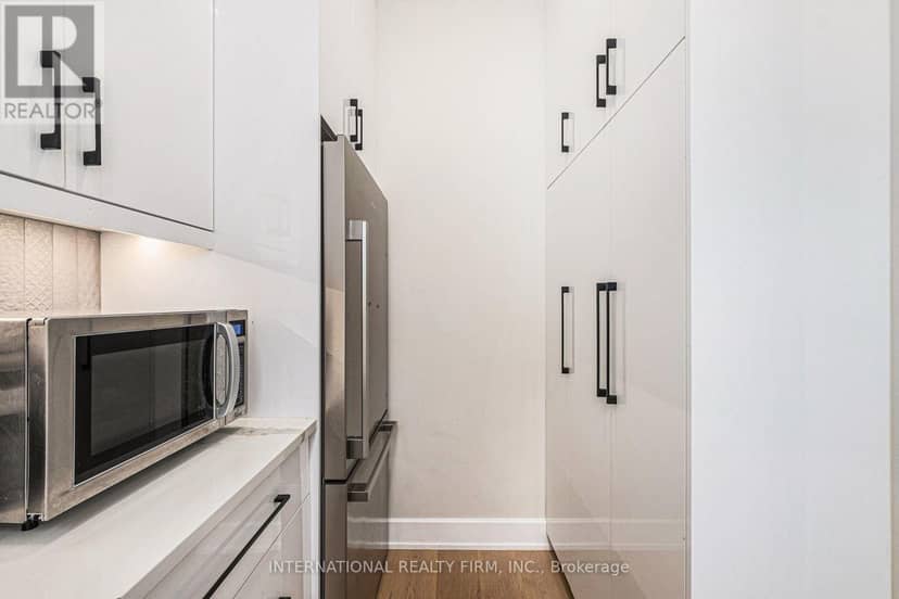 79 Boyce Avenue — photo 14 of 40
