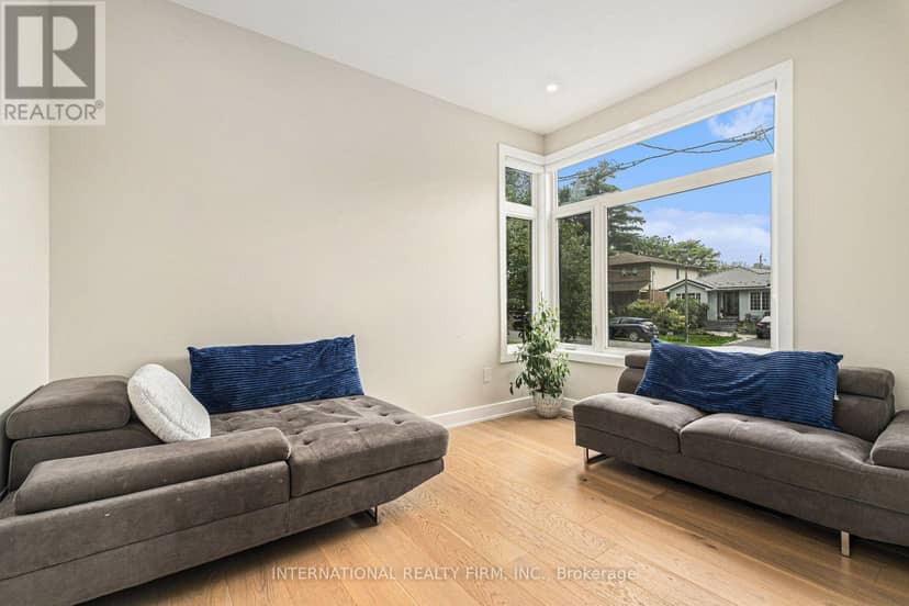 79 Boyce Avenue — photo 16 of 40