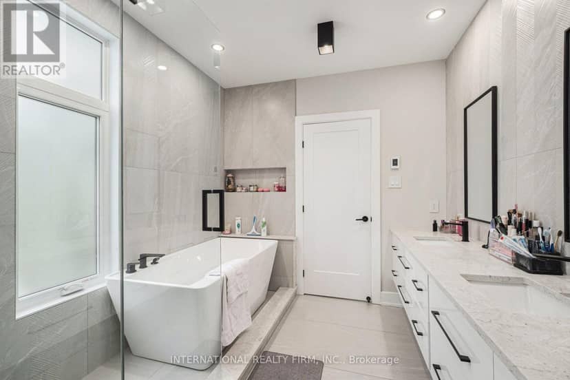 79 Boyce Avenue — photo 21 of 40