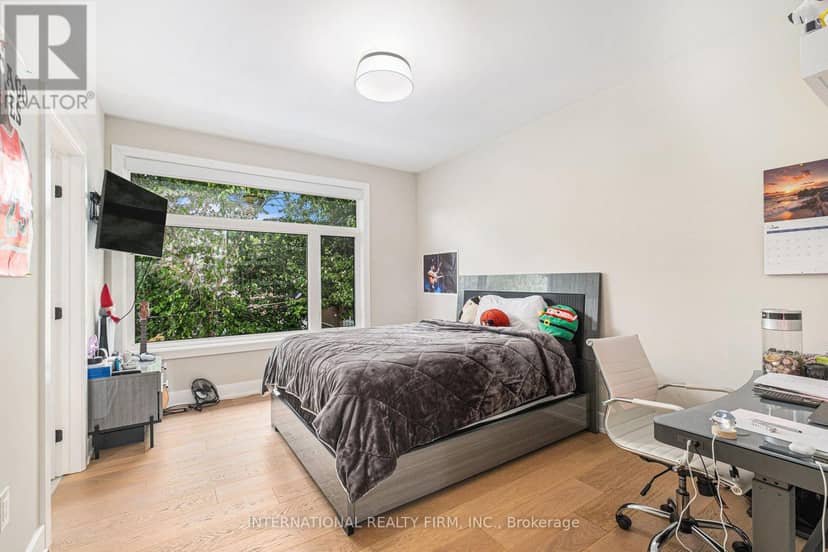 79 Boyce Avenue — photo 23 of 40