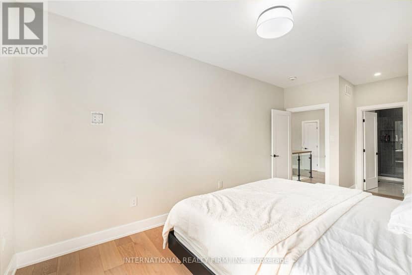 79 Boyce Avenue — photo 28 of 40