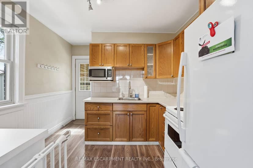 96 Paling Avenue — photo 9 of 35