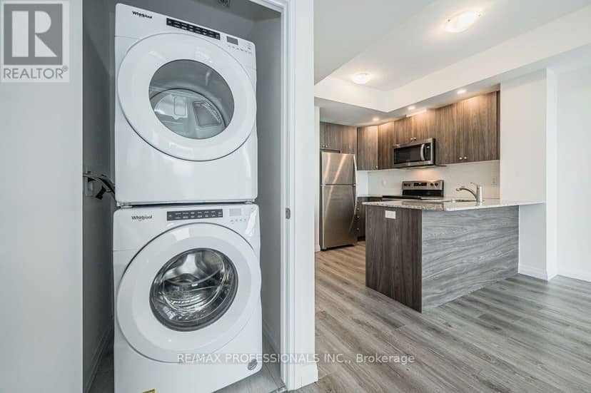 2504 - 60 Charles Street W — photo 12 of 20