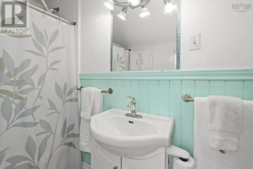 140 Victoria Road — photo 40 of 40