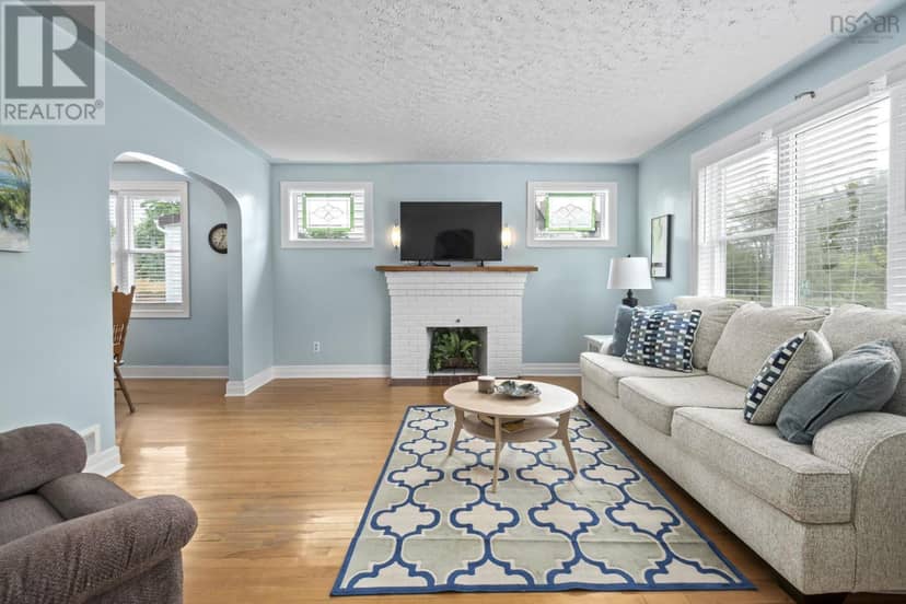 140 Victoria Road — photo 17 of 40