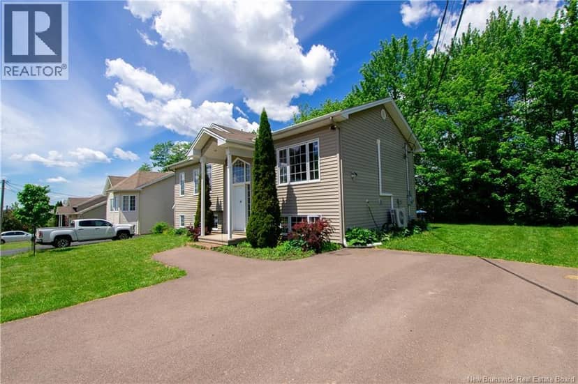 101 Herman Street, Dieppe, photo 2