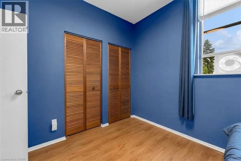 157 MACAULAY Street E — photo 19 of 26