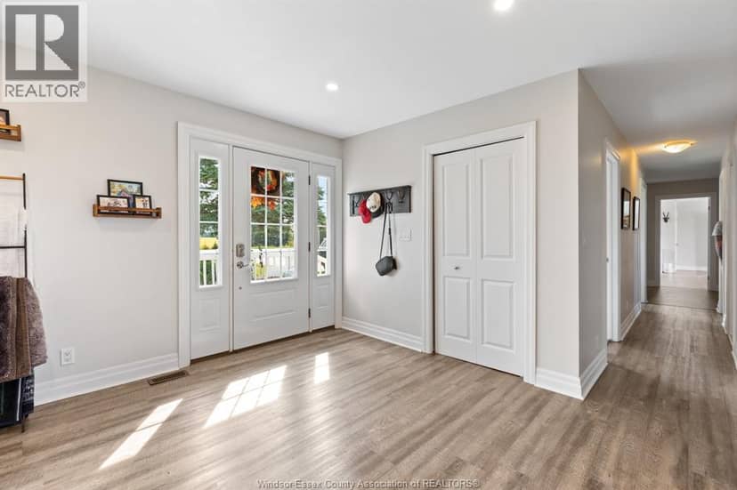 7686 CONCESSION 7 South — photo 14 of 37
