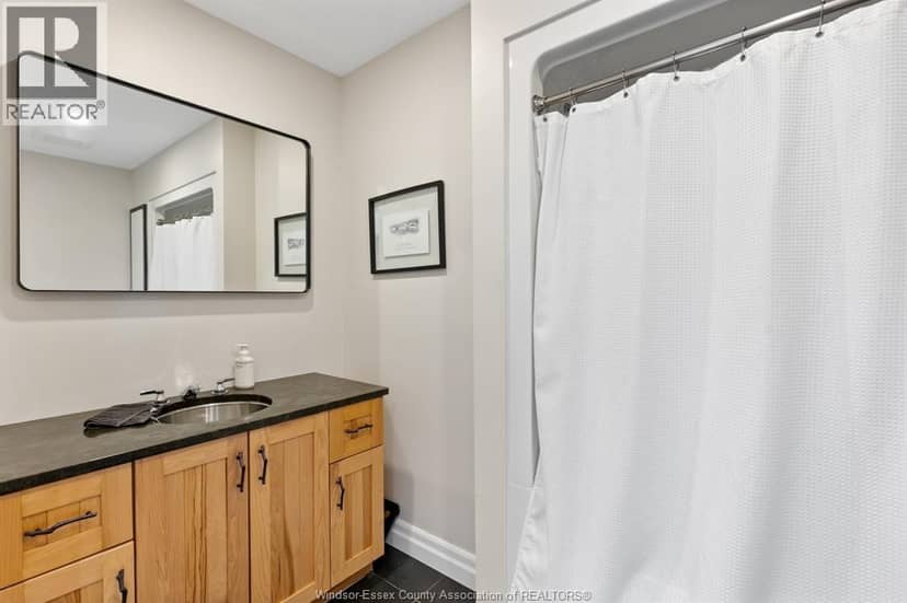 7686 CONCESSION 7 South — photo 21 of 37