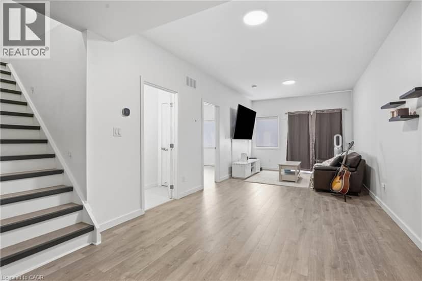 383 CHAFFEY Street — photo 9 of 23