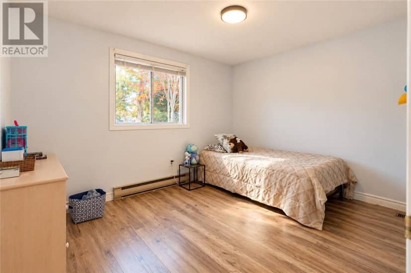 226 McNaughton Avenue — photo 20 of 36