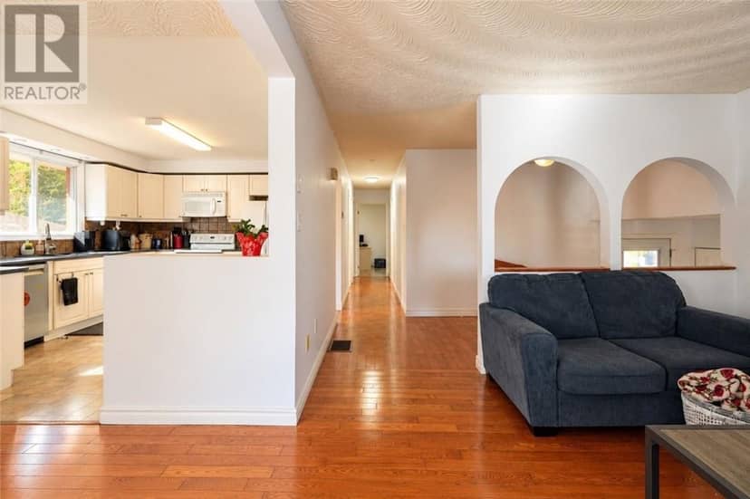 226 McNaughton Avenue — photo 9 of 36