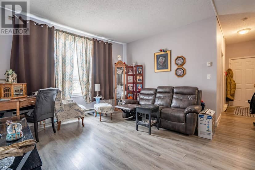 104 Albert ST — photo 18 of 38