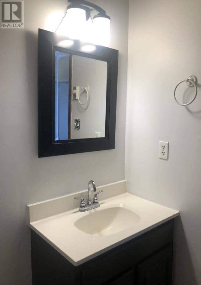 104 Albert ST — photo 30 of 38
