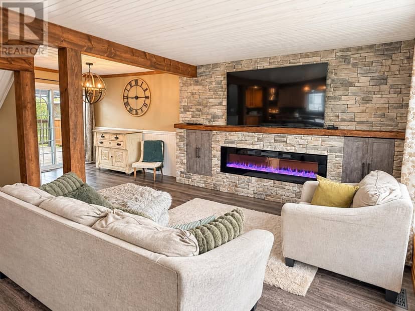114 Hirshhorn AVE, Elliot Lake, photo 5