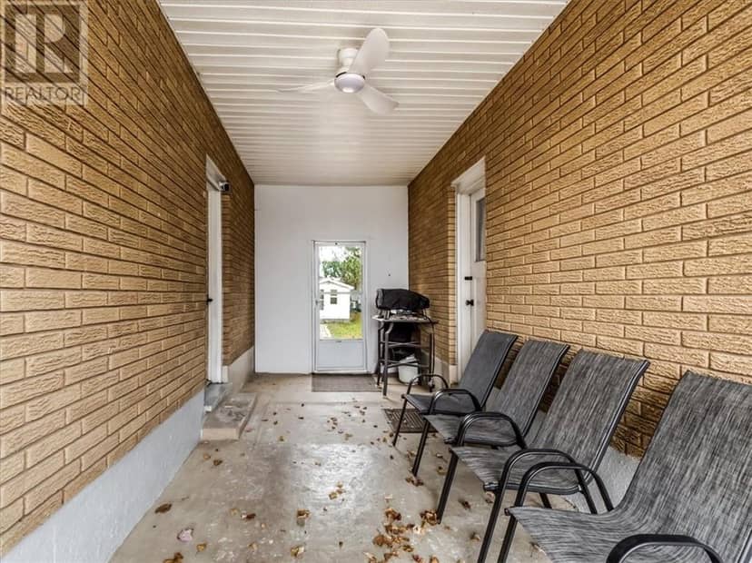 21 Richard Court, Dowling, photo 4
