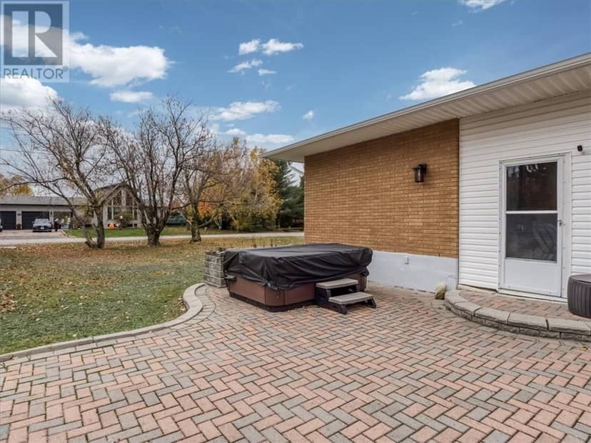 21 Richard Court, Dowling, photo 8