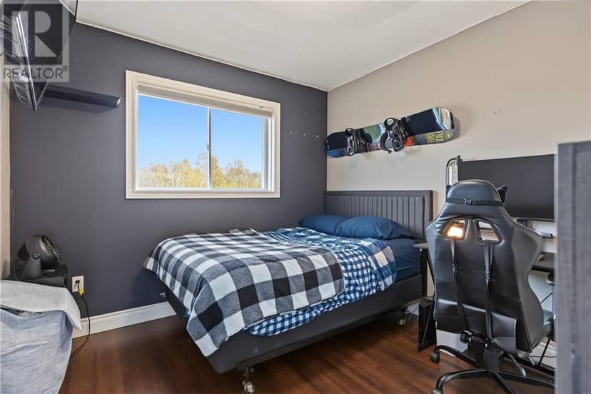 19 Berrygrove Court — photo 26 of 40