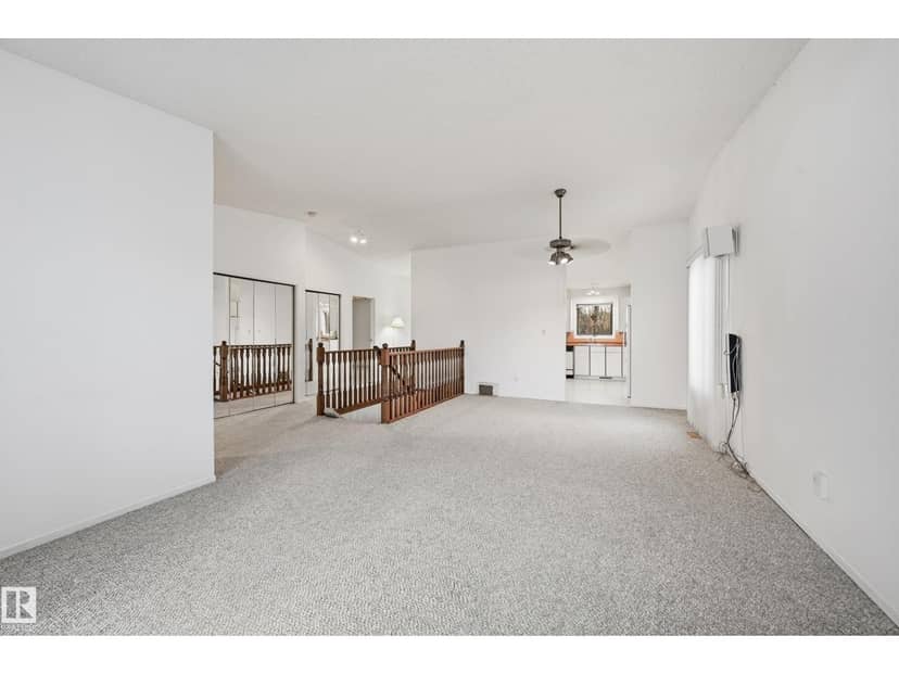 #19 10 Grange Dr — photo 10 of 40
