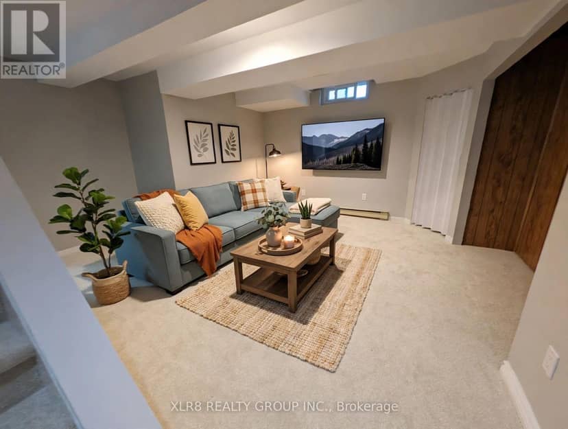 12 John Sidney Crescent — photo 27 of 33