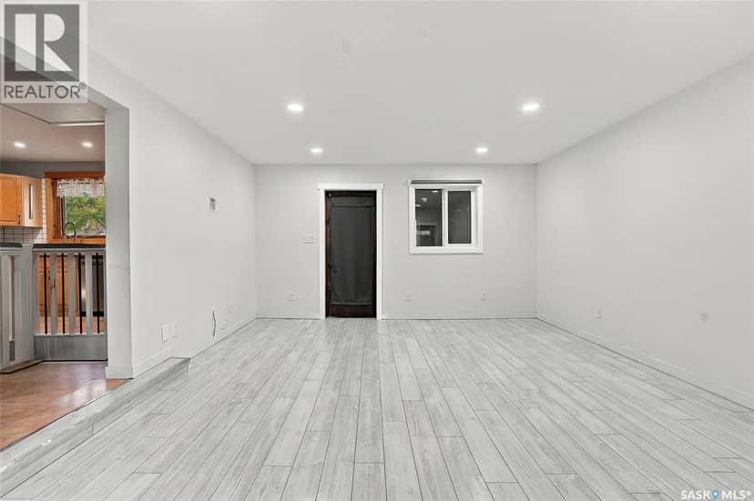 401 2nd STREET E — photo 15 of 40