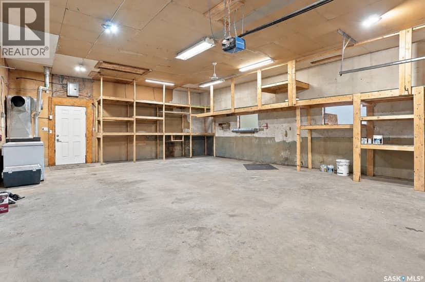 401 2nd STREET E — photo 34 of 40