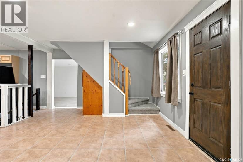 401 2nd STREET E — photo 9 of 40
