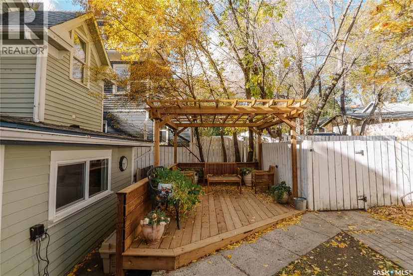 408 25th STREET W, Saskatoon, photo 2