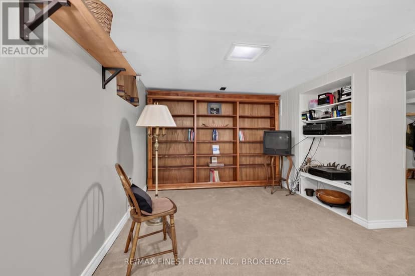 218 Helen Street — photo 23 of 40