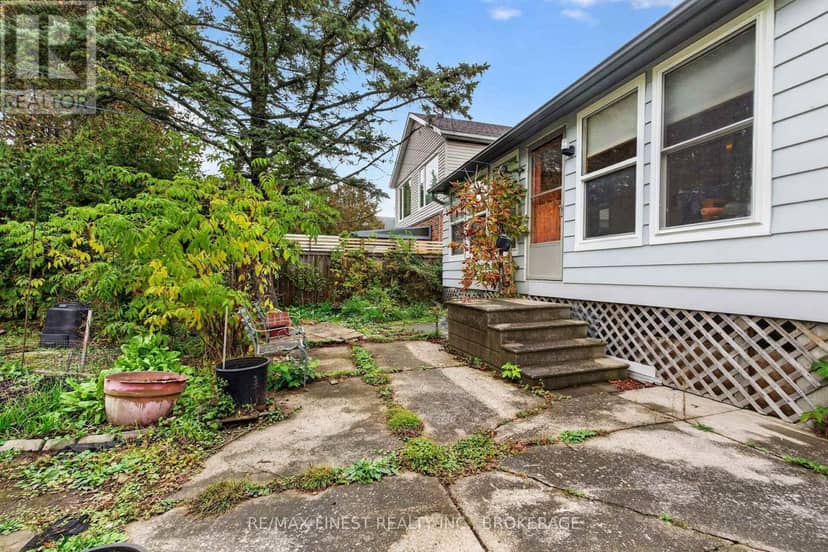 218 Helen Street — photo 32 of 40