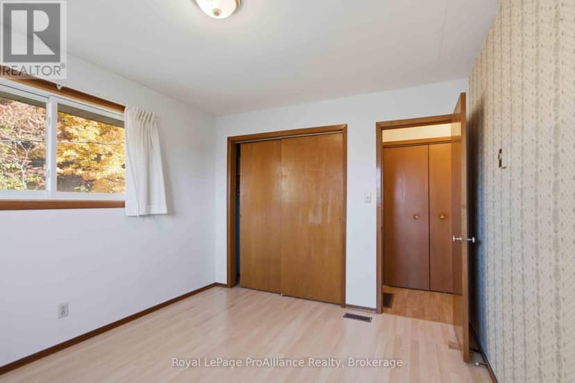 1347 Stockdale Road — photo 16 of 40