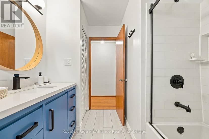 12 Thorncliffe Drive — photo 25 of 40