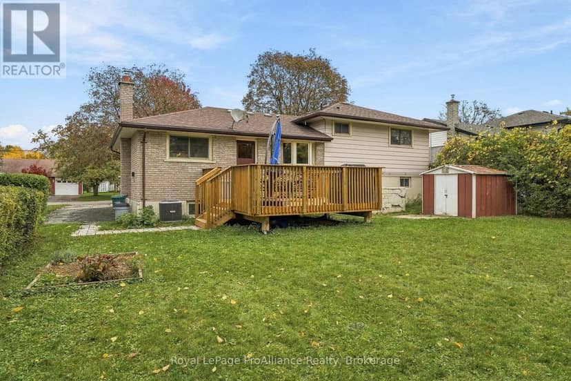 12 Thorncliffe Drive — photo 33 of 40