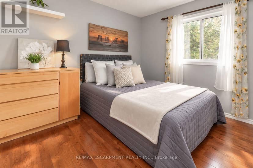 6 Stuart Street — photo 19 of 34