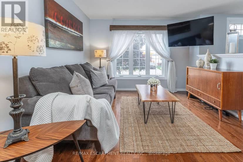 6 Stuart Street — photo 7 of 34