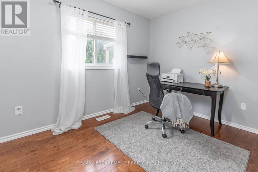 6 Stuart Street — photo 20 of 34