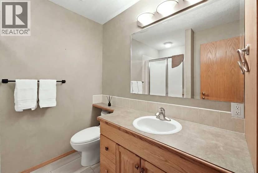 123 Robinson Crescent — photo 22 of 33