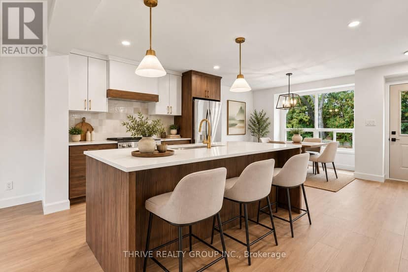 16 - 135 Belmont Drive, London South, photo 2