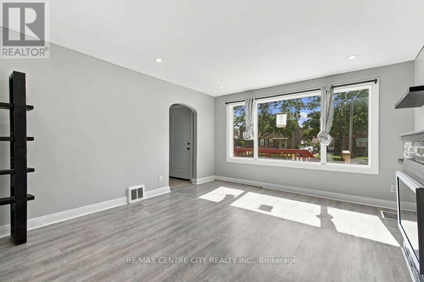22 Graydon Street, London East, photo 5