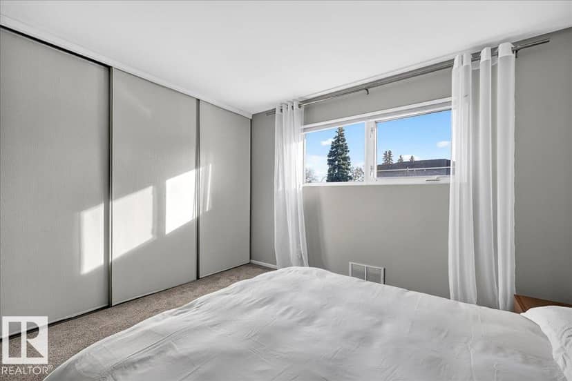 4504 105A AV NW — photo 24 of 38
