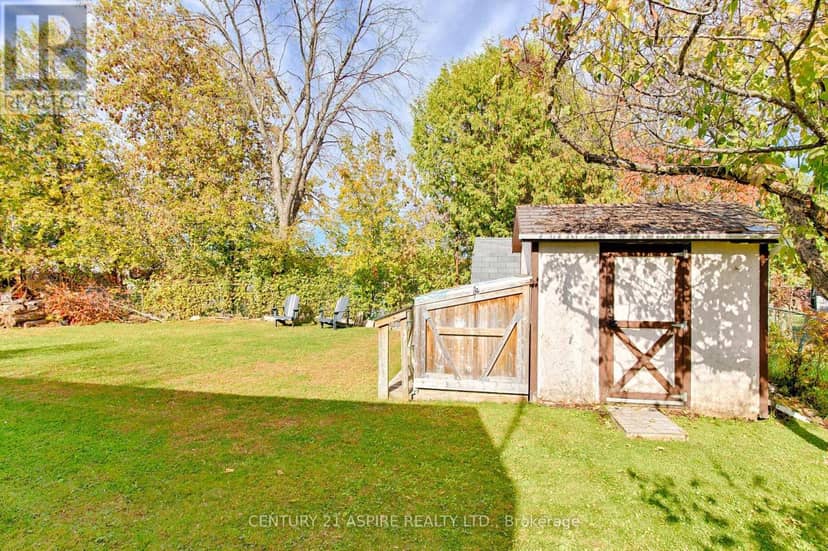 106 Forest Lea Road — photo 33 of 34