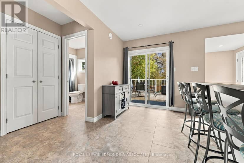 A - 465A Francis Street — photo 14 of 40
