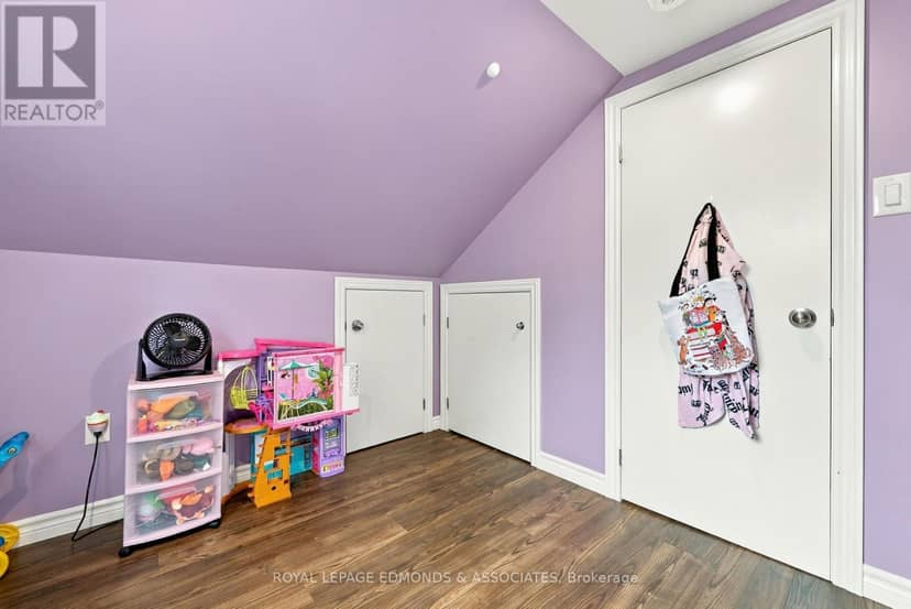 A - 465A Francis Street — photo 25 of 40